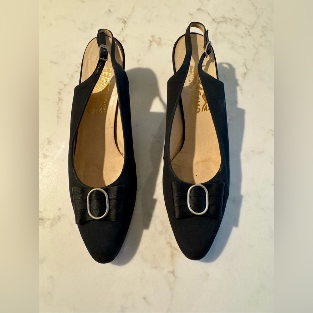 Vintage Ferragamo Black Slingback Heels with Chic Buckle Size 11AAA (narrow)